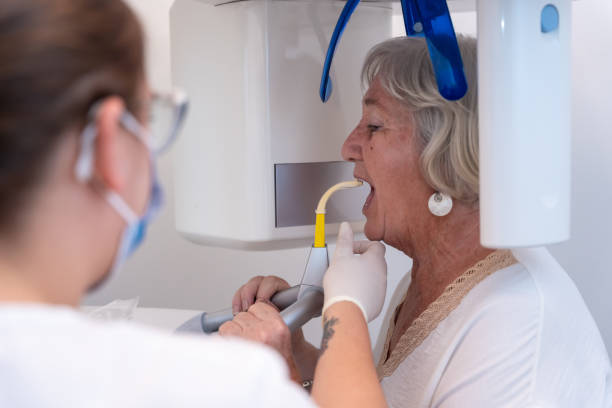 Best Emergency Tooth Extraction in North Shore, CA